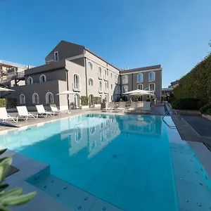 Airone 4*, Catane Italie